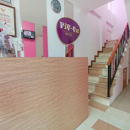 Urbanview Hotel Fiffa Kauman Malang Zewnętrze zdjęcie