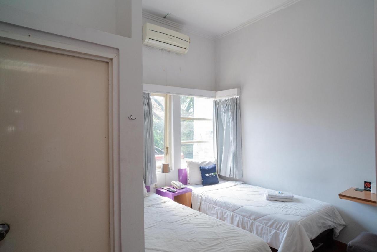 Urbanview Hotel Fiffa Kauman Malang Zewnętrze zdjęcie
