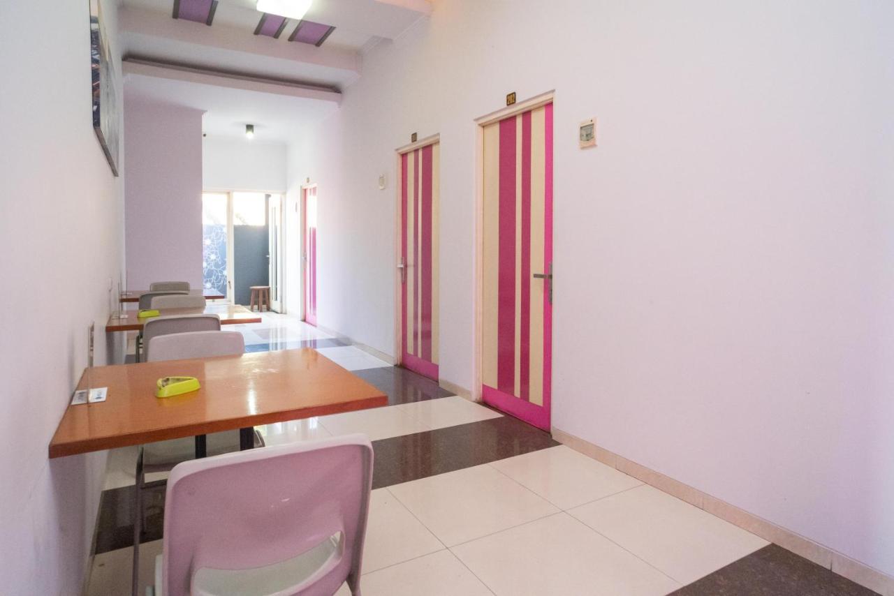 Urbanview Hotel Fiffa Kauman Malang Zewnętrze zdjęcie